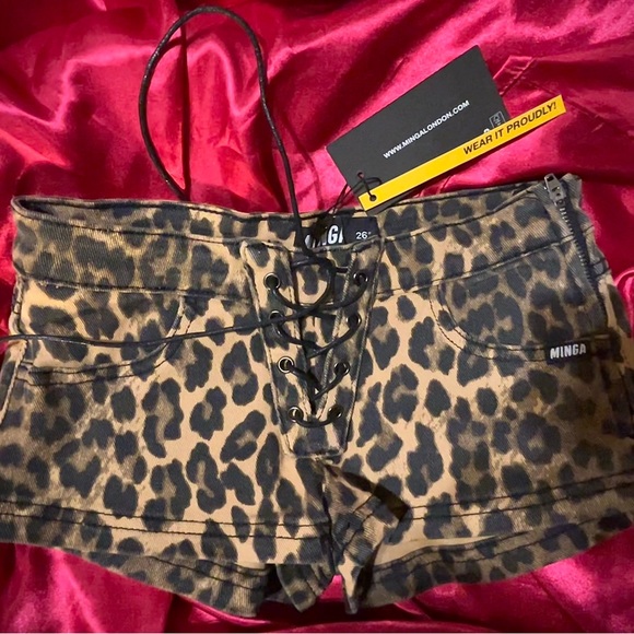Minga London Pants - Minga London Leopard Print Women's Shorts